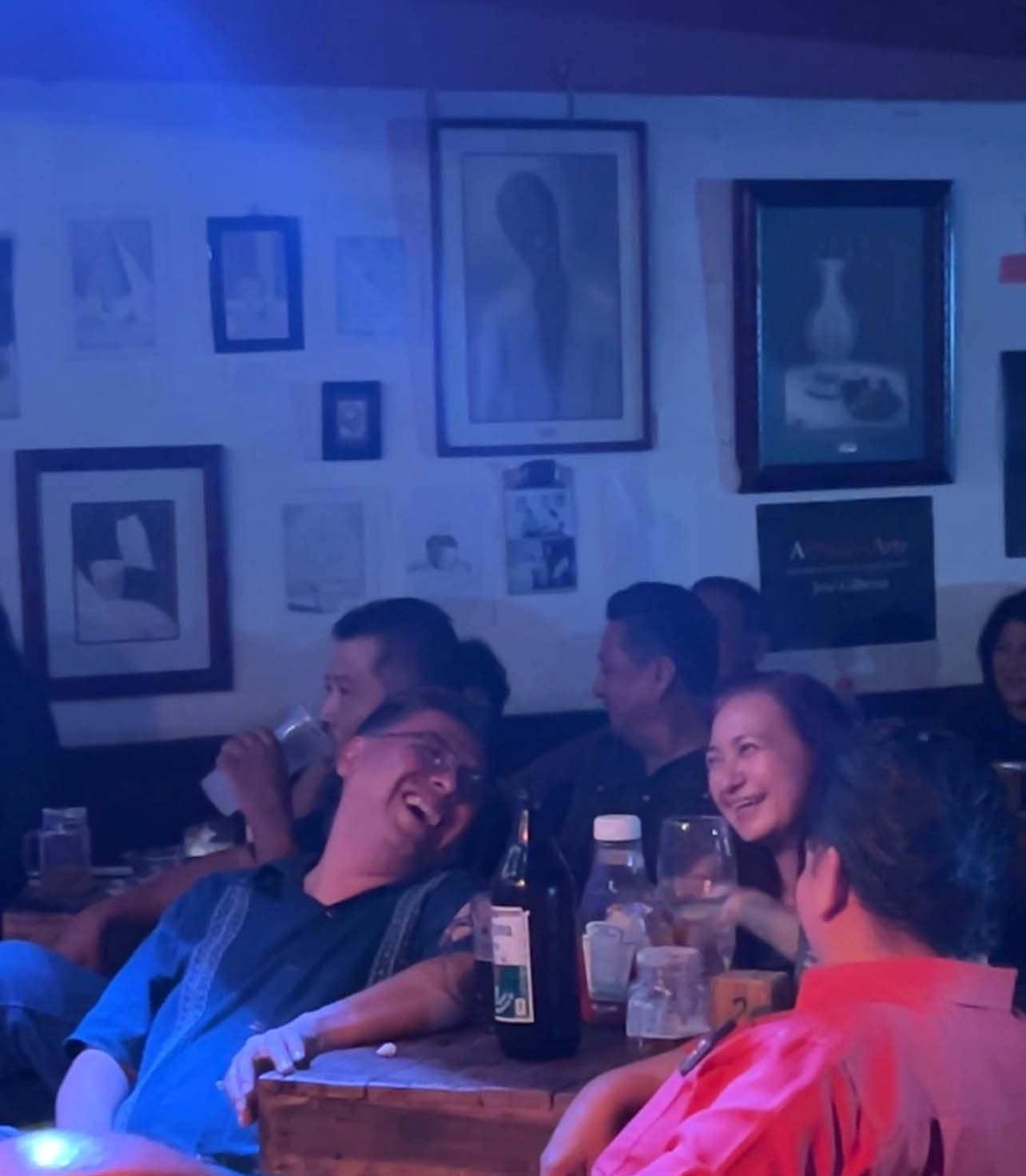 Humor y canciones en escena